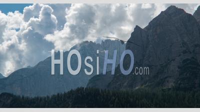 Monte Antelao, Dolomites, Jour - Vidéo Par Drone