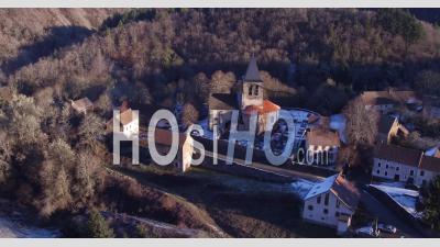 Village Montfermy, Auvergne - Video Drone Footage