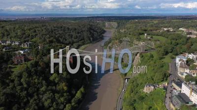 Vue Aérienne Sur Les Gorges D'avon Et Le Pont Suspendu De Clifton, Bristol, Angleterre - Vidéo Drone
