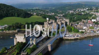 Vue Aérienne Du Château De Conway, Gwynedd, Nord Du Pays De Galles, Royaume-Uni - Vidéo Par Drone