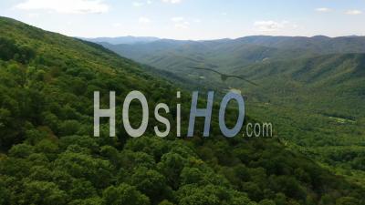 2022 - Beautiful Aerial Over The Blue Ridge Mountains Appalachia, Tennessee, Virginia, North Carolina Or Georgia - Video Drone Footage