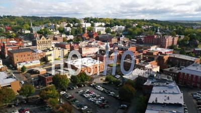 2022 - Good Aerial Shot Of Staunton, Virginia Courthouse, A Quaint Appalachian Town Suggests Small Town Usa - Video Drone Footage