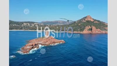 Aerial View Of The Ile D'or, Esterel Massif, Saint Raphaël, Dramont Hamlet, Golden Island And Its Saracen Tower, Var, France - Aerial Photography
