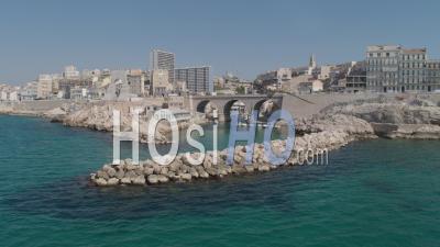 Marseille, Quartier D'endoume, Vallée De L'anse Des Auffes, Corniche Du Président John Fitzgerald Kennedy - Vidéo Par Drone