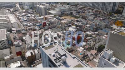  Vue Aérienne Du Matin Dans Un Quartier Résidentiel De Tokyo - Vidéo Drone