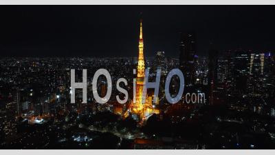  Vue Aérienne De La Tour De Tokyo La Nuit à Tokyo, Japon - Vidéo Aérienne Par Drone