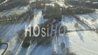 Queens Park Pendant L'hiver Dans Le Sud De Glasgow - Vidéo Par Drone