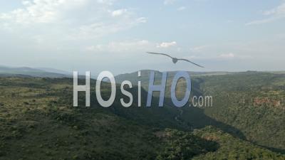 Montagnes Et Une Vallée Rivière Au Coucher Du Soleil à Mpumalanga Afrique Du Sud - Vidéo Aérienne Par Drone