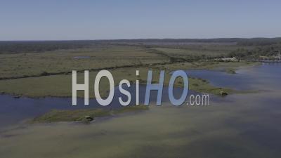 Vidéo Par Drone De Carcans Maubuisson, Le Lac, Les Cabanes Des Pêcheurs