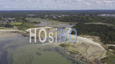 Flyover La Trinite-Sur-Mer - Video Drone Footage