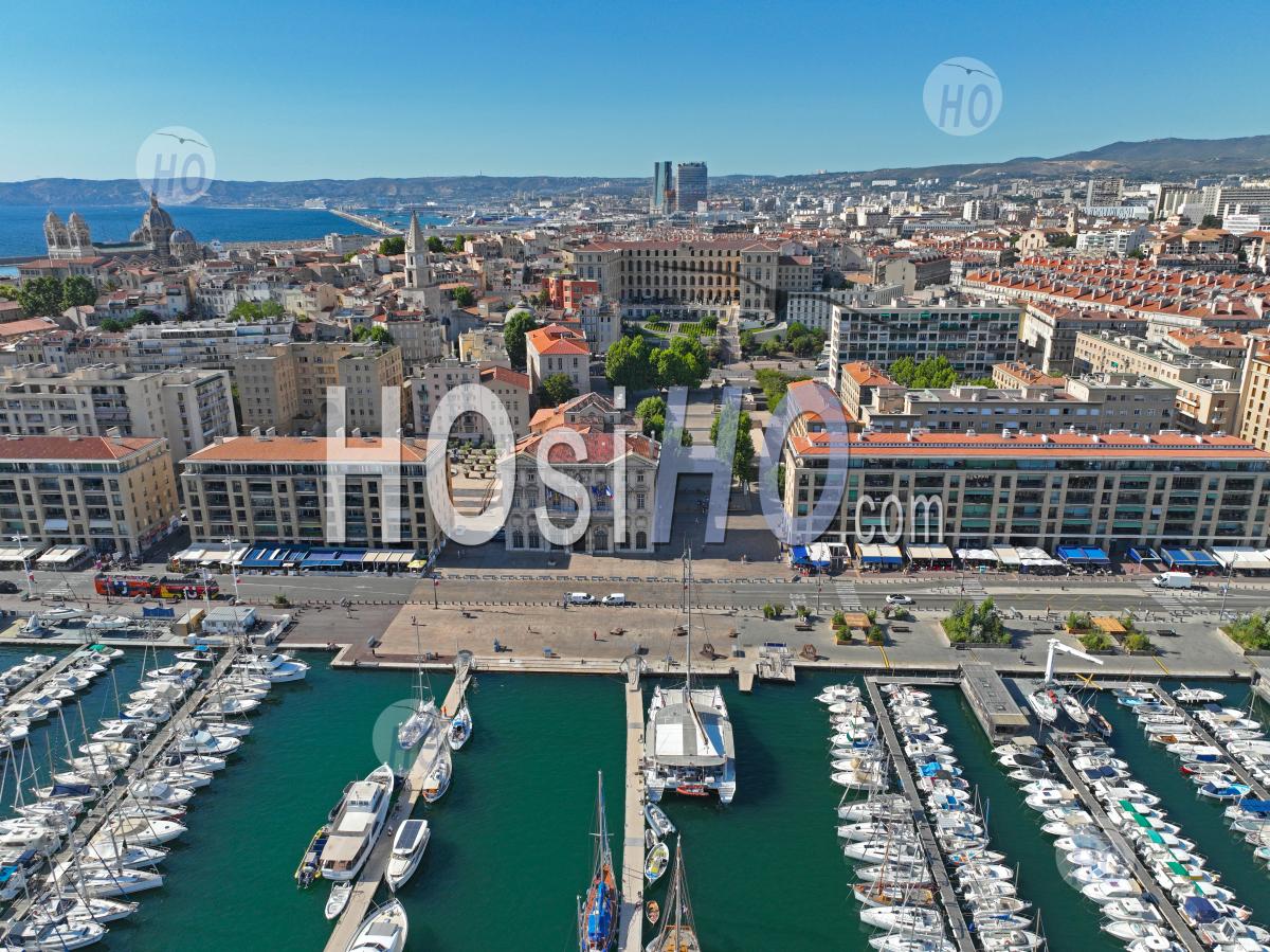 Hôtel De Ville Principal Et Vieux-Port En été, Marseille, Bouches-Du-Rhône, France - Photographie Aérienne
