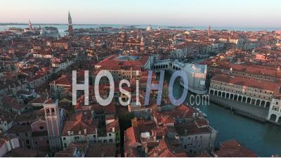 Pont Du Rialto Et Grand Canal à Venise, Vidéo Drone