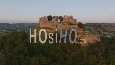 La Cité Médiévale De Sévérac-Le-Château – Vidéo Prise Par Drone