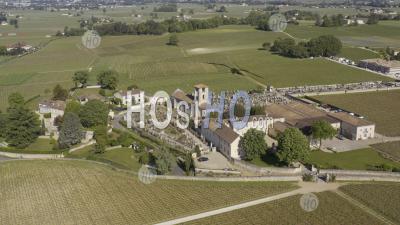 Photo Par Drone De Saint-Emilion, Du Cimetiere, De L'eglise Catholique Saint-Martin A Mazerat
